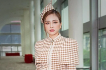 Dương Hoàng Yến "khoe" giọng thật trên máy bay