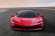 Ferrari: Sẽ thật sai lầm nếu thiết kế siêu xe dành cho phụ nữ