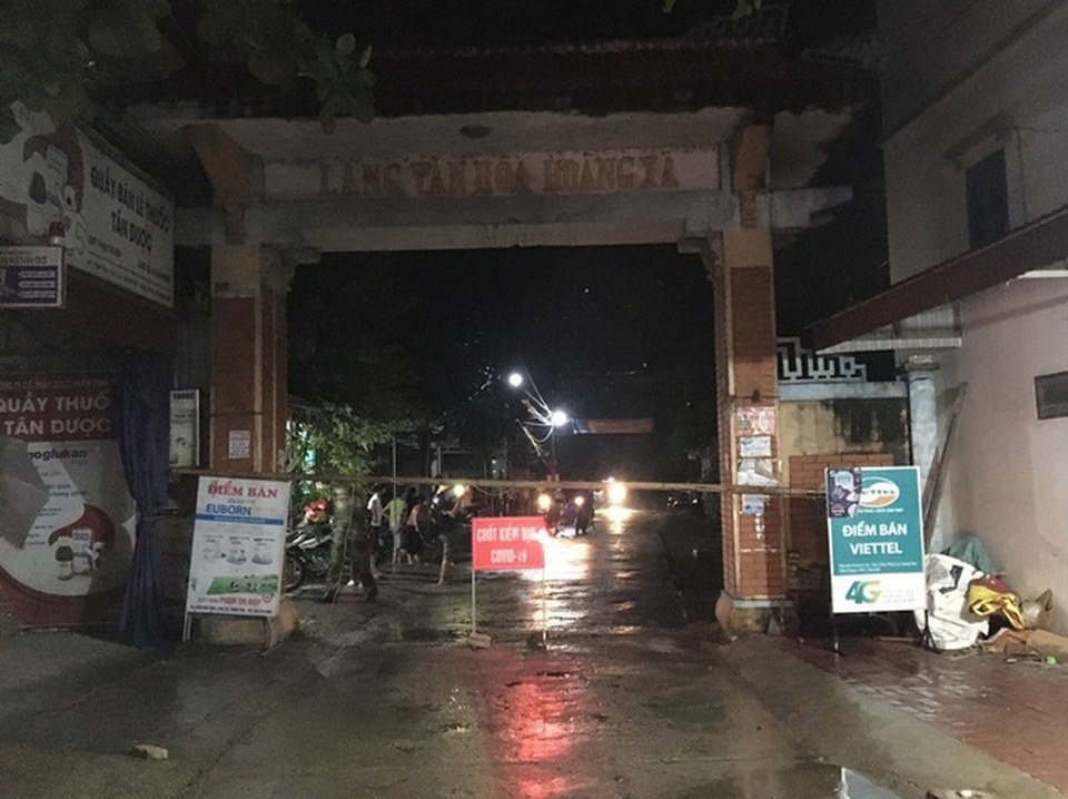 Hưng Yên dỡ lệnh phong tỏa một xã, cách ly xã hội một thôn - 1 Hưng Yên dỡ lệnh phong tỏa một xã, cách ly xã hội một thôn - 1