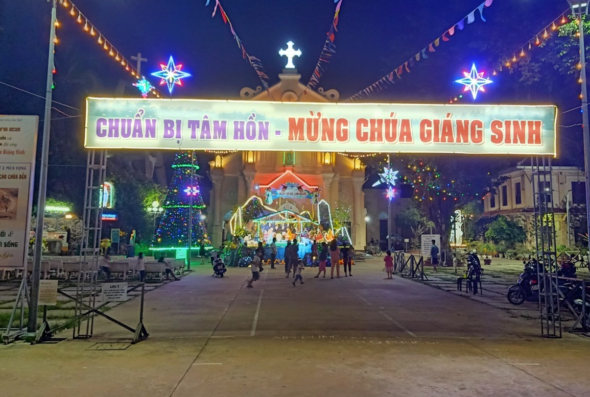 Dịch Covid-19, nhiều xứ đạo miền Tây đìu hiu… đón Lễ Giáng sinh - 10 Dịch Covid-19, nhiều xứ đạo miền Tây đìu hiu… đón Lễ Giáng sinh - 10