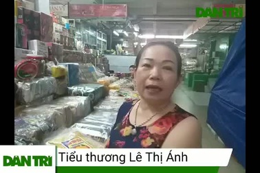 Chợ Hàn vẫn vắng bóng du khách, nhiều sạp hàng còn “cửa đóng then cài”