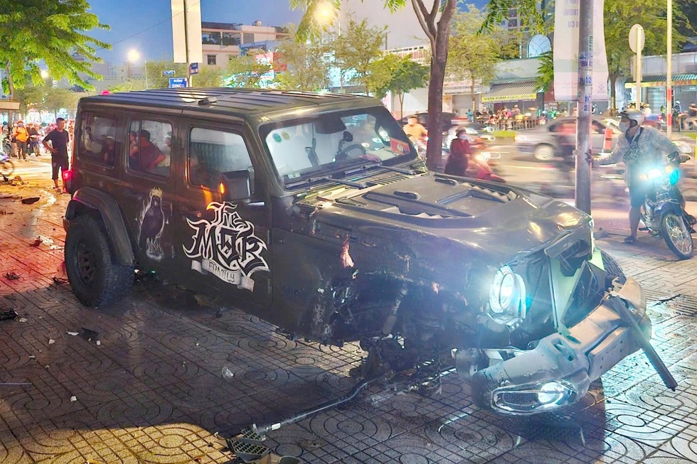 Vụ tai nạn 2 người chết ở TPHCM: Chủ xe Jeep có phải liên đới trách nhiệm? - 1