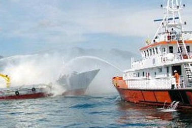 Diễn tập cứu nạn hàng hải quy mô lớn ở Nha Trang