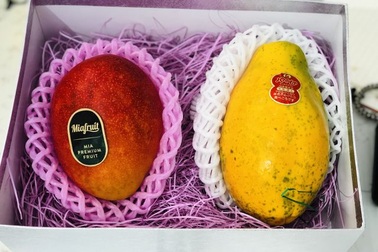 Đu đủ "đi máy bay" về Việt Nam giá 1,2 triệu đồng/kg có ngon xuất sắc?