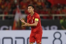 Quế Ngọc Hải đeo băng đội trưởng đội tuyển Việt Nam ở King’s Cup