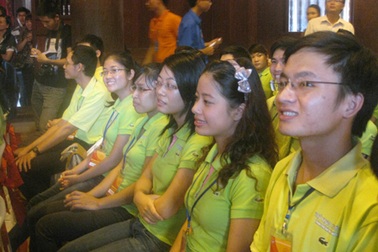 112 thủ khoa giao lưu với GS Ngô Bảo Châu