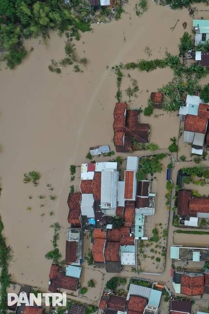 Làm gì để giảm thiểu tác hại của mưa lũ lớn ở Nam Trung Bộ?
