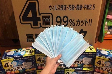 Dân buôn khẩu trang "tạo sóng" để đẩy hàng tồn, người mua vẫn thờ ơ