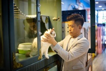 Nghề phục vụ "thượng đế 4 chân" thu nhập 8 chữ số mỗi ngày