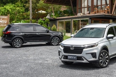 MPV cỡ nhỏ đua ưu đãi sau Tết, có xe "hot" được khách Việt quan tâm