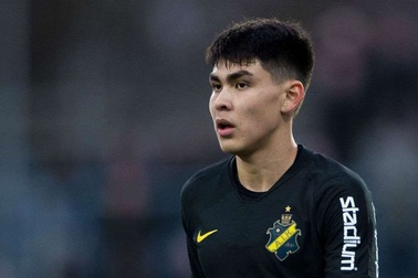 Bóng đá Thái Lan lo mất tài năng vào tay Thụy Điển