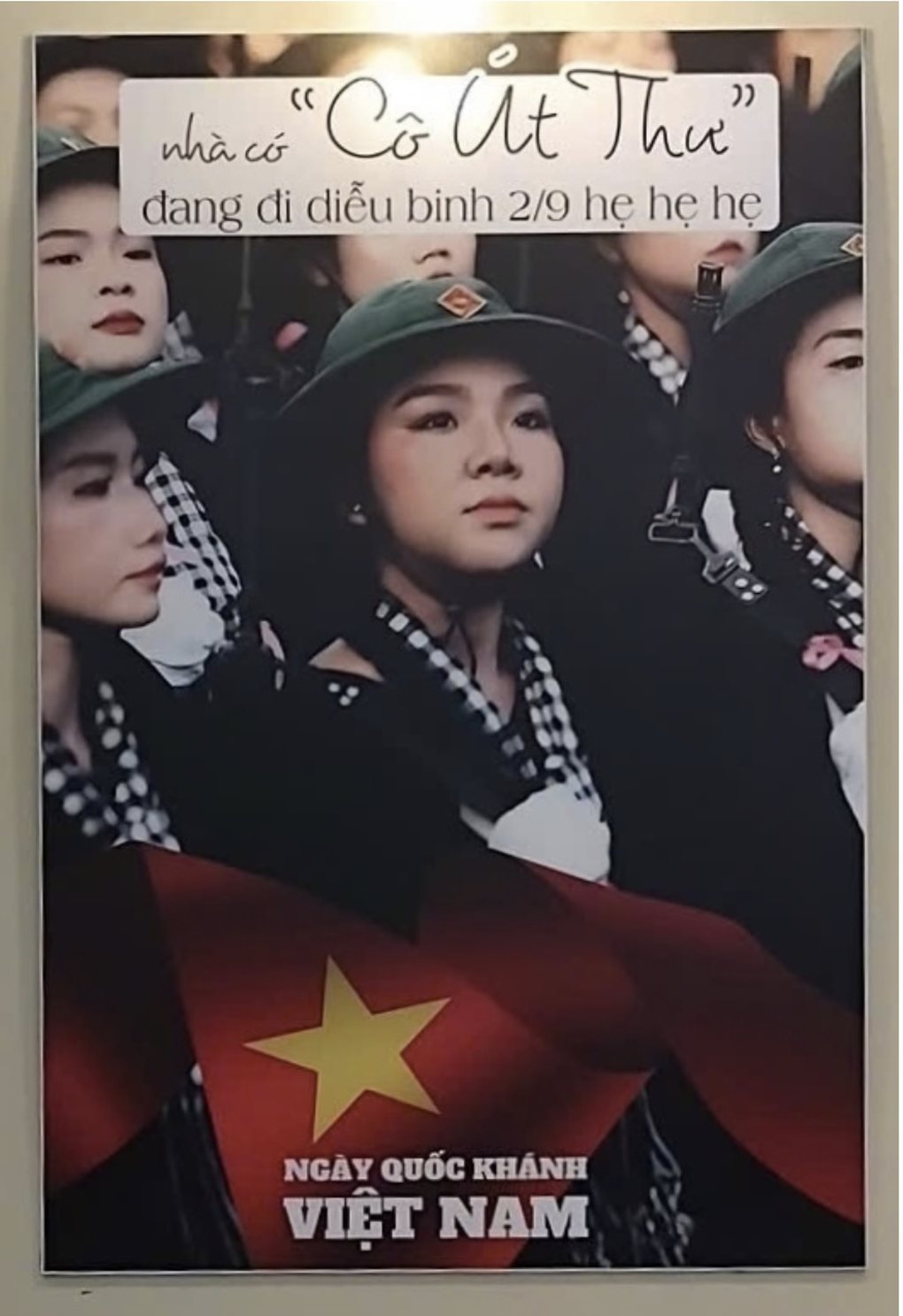 The girl's Thành tích “khủng của cô gái được bố mẹ in hình treo khắp quán cà phê - 2