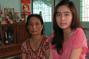 Cô dâu bị quy chụp "mất trinh tiết" khởi kiện "chồng"