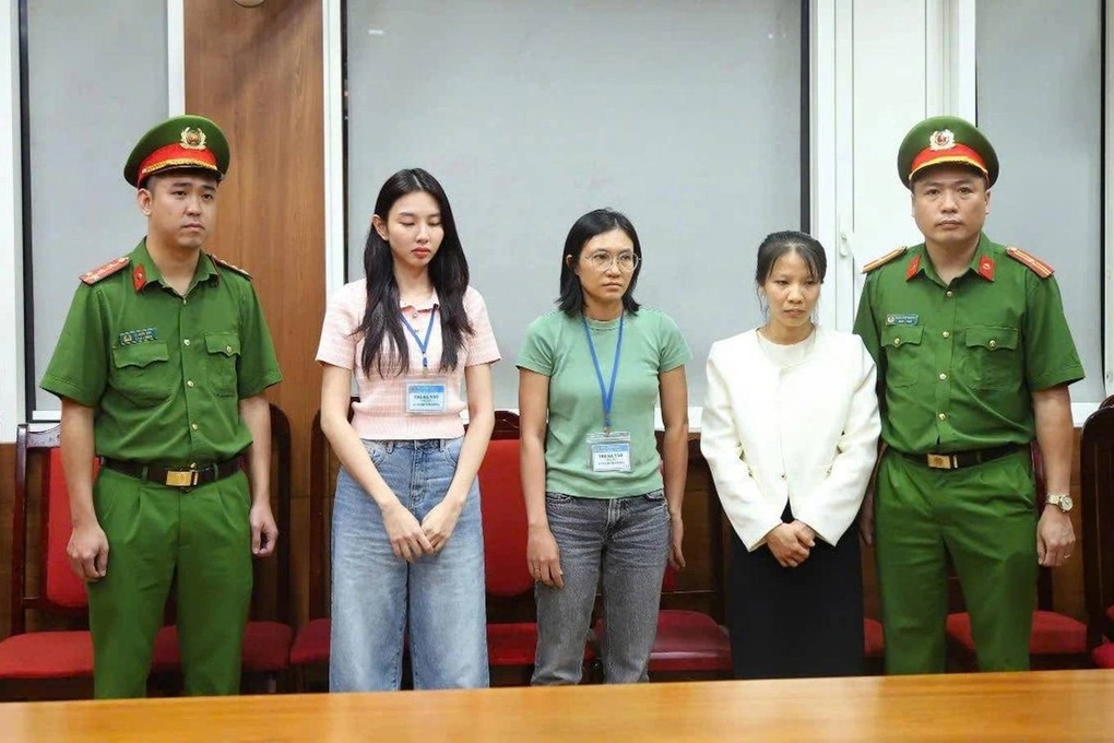 Thùy Tiên bị khởi tố: Vương miện Hoa hậu Hòa bình Quốc tế có bị tước? - 1
