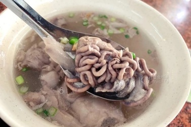 Đặc sản giống "con giun" khiến thực khách gọi liền lúc 30 đĩa cho bõ thèm