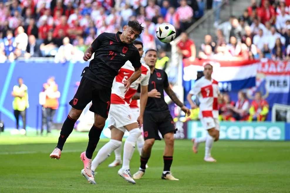 អាល់បានី.jpg Albania.jpg