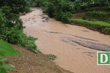 Hình ảnh huyện rốn lũ ở Hòa Bình bị tàn phá, cô lập hoàn toàn