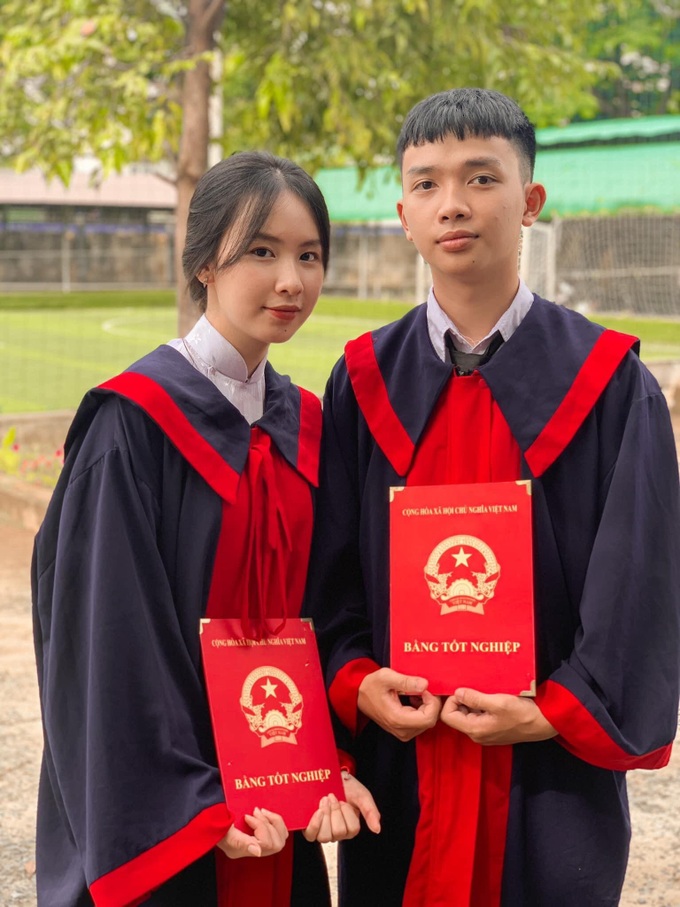Chuyện tình lãng mạn của cặp đôi “thanh mai trúc mã” học cùng từ lớp 1 tới khi tốt nghiệp cấp 3 - Ảnh 1. Chuyện tình lãng mạn của cặp đôi “thanh mai trúc mã” học cùng từ lớp 1 tới khi tốt nghiệp cấp 3 - Ảnh 1.