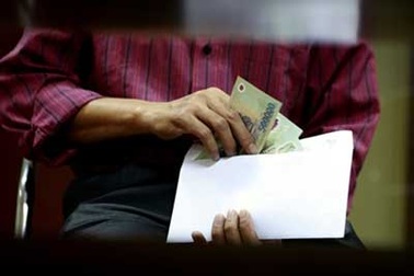 Không phát hiện trường hợp nào tặng quà, nhận quà Tết trái quy định