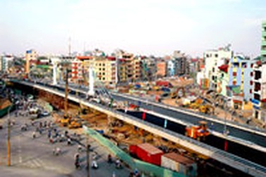 Ngã Tư Sở: Có cầu vượt vẫn chưa hết ùn tắc