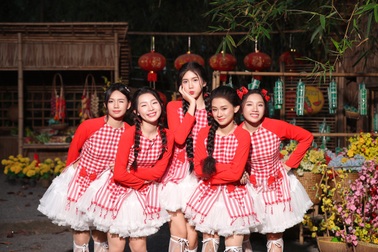 Minh Trang Lyly nói gì khi nhóm nhạc nữ vừa ra mắt đã gây tranh cãi?