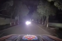 Bật đèn pha ô tô sáng chói khi lưu thông, do mắt kém hay ý thức kém?