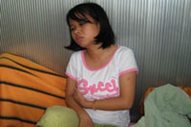 Xin giúp cô sinh viên mồ côi chữa bệnh