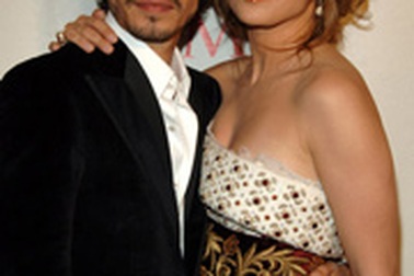 Jennifer Lopez kiện một tờ báo lá cải