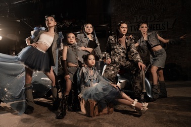 Siêu mẫu Đình Quyền cùng học trò nhí tung bộ ảnh nhân ngày 1/6