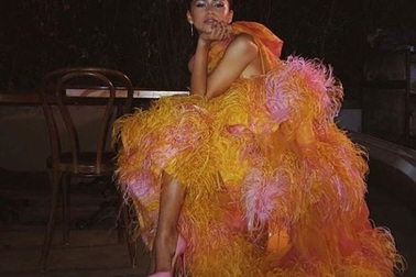 Zendaya quyến rũ với váy lạ mắt