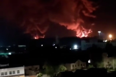 UAV ồ ạt tập kích sân bay Nga, loạt máy bay bị hư hại