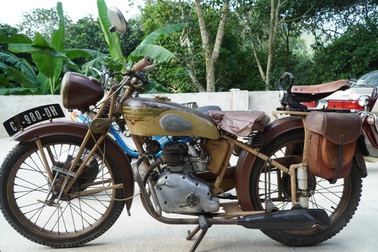 Chi 30 triệu mỗi tháng thuê người… nổ xe máy!