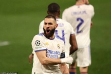 Benzema lập hattrick, Real Madrid đánh bại Chelsea ở Stamford Bridge