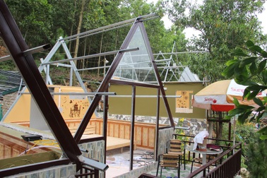 Đã tháo dỡ phần lớn các công trình tại khu du lịch "chui" trên đất rừng