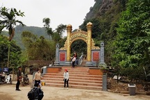 Công trình siêu “khủng” không phép trong di sản Tràng An