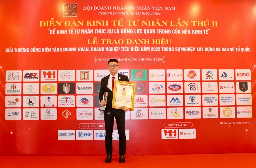 Chủ tịch KTS Group nhận danh hiệu Giải thưởng cống hiến tiêu biểu - 2022 - 1