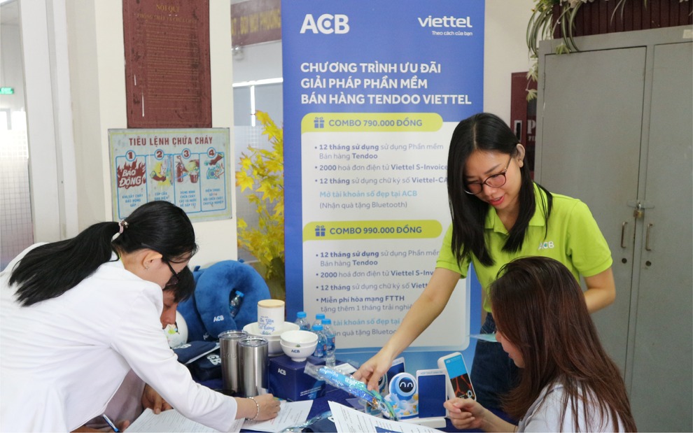 Az ACB támogatja az üzleti háztartásokat az átalányadóról a bevallási adóra való átállásban - 1 ACB hỗ trợ hộ kinh doanh chuyển đổi từ thuế khoán sang kê khai - 1