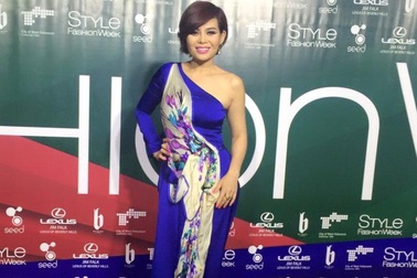 Ca sĩ Ngọc Anh dự show diễn của Quỳnh Paris tại Mỹ