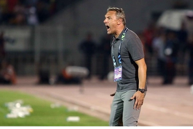 HLV Myanmar chờ đợi trận đấu với tuyển Việt Nam tại AFF Cup