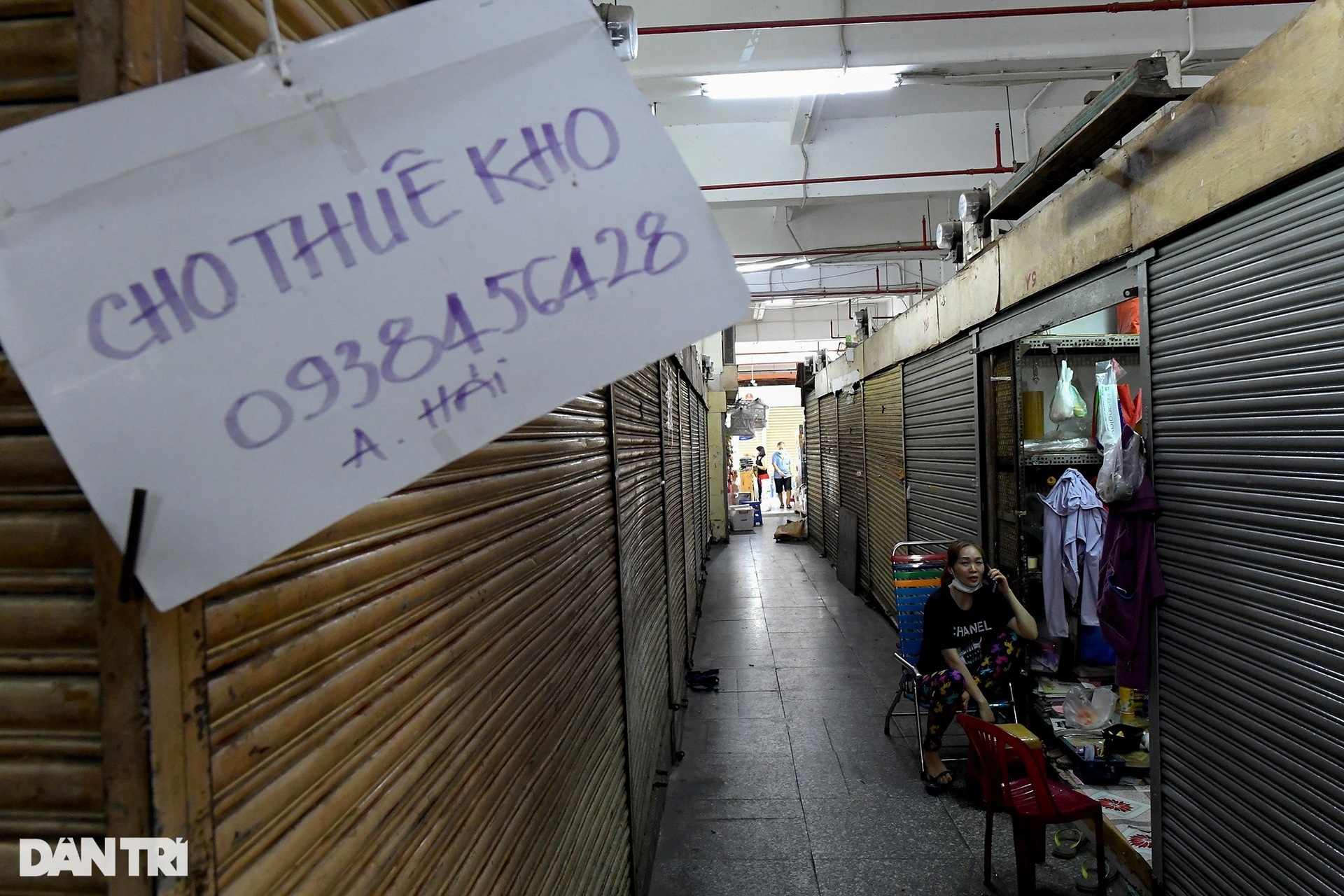 Loạt chợ lớn nhất TPHCM ế ẩm, nhiều tiểu thương bỏ sạp nghỉ kinh doanh - 13 Loạt chợ lớn nhất TPHCM ế ẩm, nhiều tiểu thương bỏ sạp nghỉ kinh doanh - 13