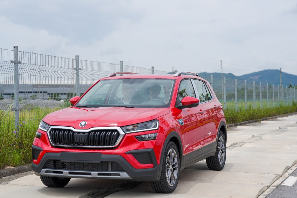 Bộ trưởng Bộ Công Thương Cộng hòa Séc thăm nhà máy ô tô Thành Công Việt Hưng - 3 Bộ trưởng Bộ Công Thương Cộng hòa Séc thăm nhà máy ô tô Thành Công Việt Hưng - 3