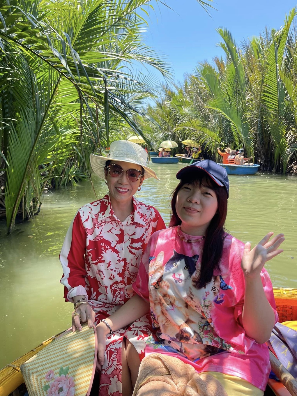 Cuộc sống kín tiếng của bà mẹ lam lũ trên màn ảnh Mỹ Dung - 9 Cuộc sống kín tiếng của bà mẹ lam lũ trên màn ảnh Mỹ Dung - 9