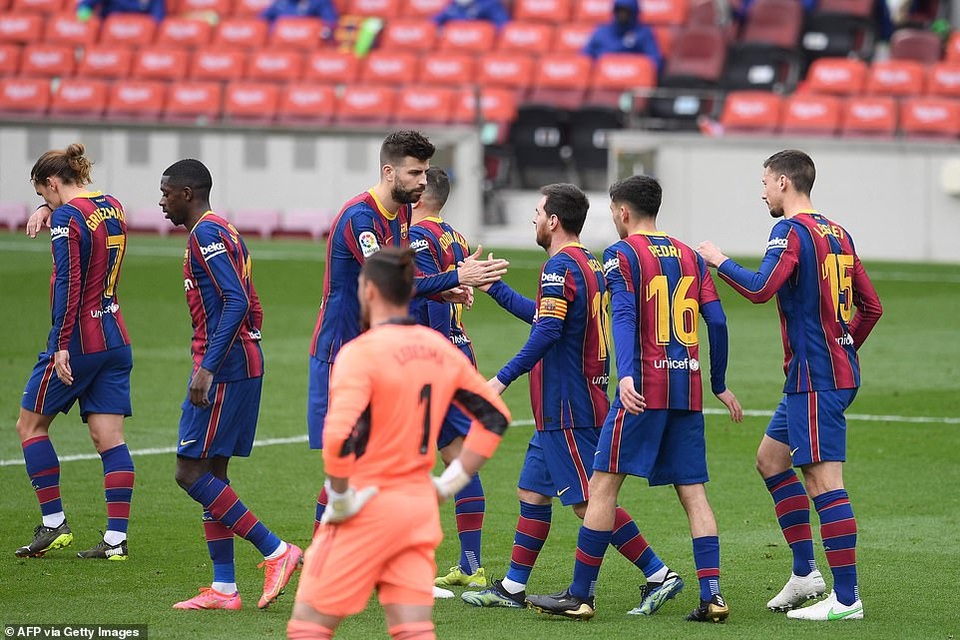 Hòa thất vọng, Barcelona hụt hơi trong cuộc đua với Atletico và Real Madrid - 4 Hòa thất vọng, Barcelona hụt hơi trong cuộc đua với Atletico và Real Madrid - 4