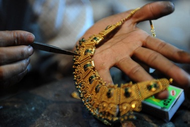 Người phụ nữ "ngã ngửa" vì chi 718.000 USD để mua vàng rởm giá... 4 USD