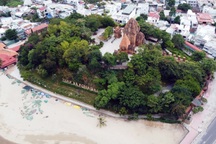 Tháp Bà Ponagar và Hòn Chồng ở Khánh Hòa mở cửa đón khách tham quan