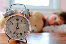 Cách rất hay để cha mẹ giúp con dậy sớm vui vẻ đến trường