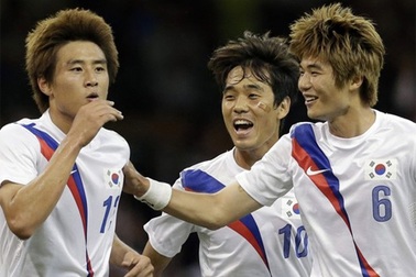 Hạ Nhật Bản, Hàn Quốc giành HCĐ bóng đá nam