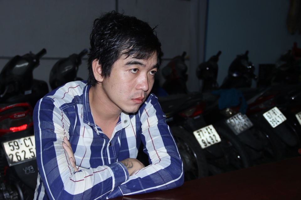 Con nghiện xông vào tiệm thuốc tây khoe nhiễm HIV để cướp tài sản - 1 Con nghiện xông vào tiệm thuốc tây khoe nhiễm HIV để cướp tài sản - 1