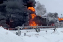 Ukraine tuyên bố tấn công hơn 30 cơ sở dầu khí của Nga