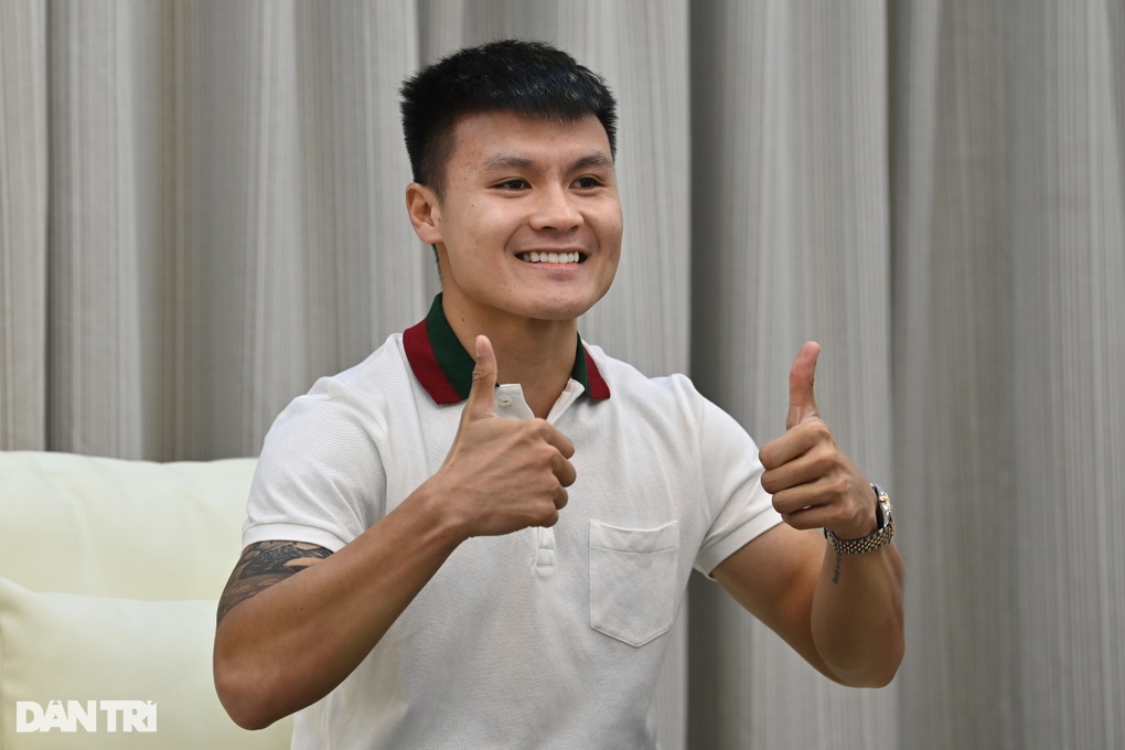Quang Hải: Không áp lực khi các đồng đội lần lượt lấy vợ - 3 Quang Hải: Không áp lực khi các đồng đội lần lượt lấy vợ - 3